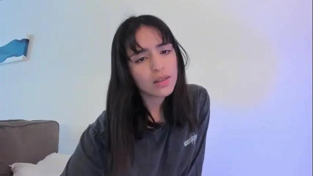 Image 3 of camila2831 Stream on Chaturbate on 3 months ago