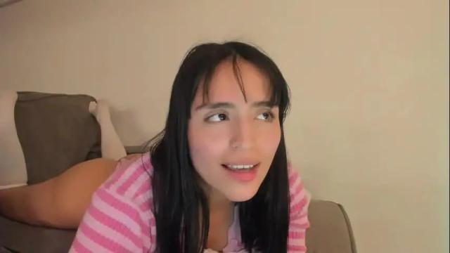 Image 3 of camila2831 Stream on Chaturbate on 3 months ago