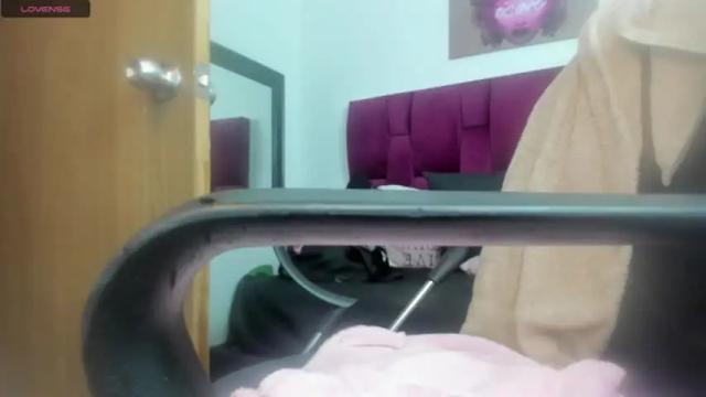 Image 11 of camila__palmer1 Stream on Chaturbate on 17 months ago
