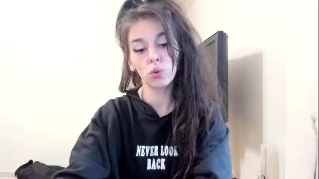Image 4 of camila_berk Stream on Chaturbate on 3 months ago