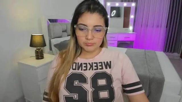 Image 12 of camila_buitrago Stream on Chaturbate on 14 months ago
