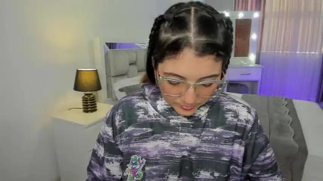 Image 12 of camila_buitrago Stream on Chaturbate on 13 months ago