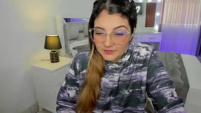 Image 4 of camila_buitrago Stream on Chaturbate on 13 months ago