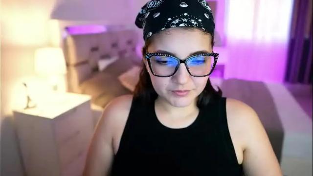 Image 11 of camila_buitrago Stream on Chaturbate on 13 days ago