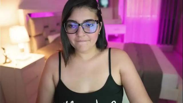 Thumbnail 3, camila_buitrago's Stream at Chaturbate, 3 days ago