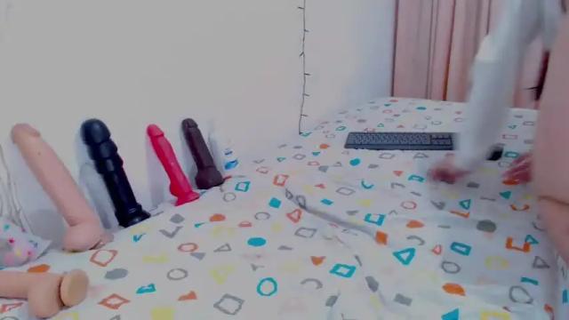 Image 4 of camila_cami Stream on Chaturbate on 13 months ago