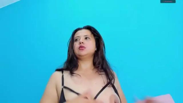 Image 6 of camila_castell Stream on Chaturbate on 20 months ago