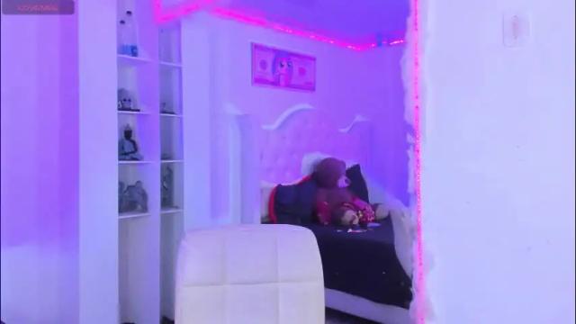 Image 2 of camila_coxx Stream on Chaturbate on 2 months ago