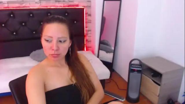 Image 2 of camila_delarosa Stream on Chaturbate on 1 month ago