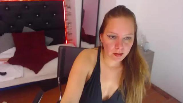 Image 4 of camila_delarosa Stream on Chaturbate on 1 month ago