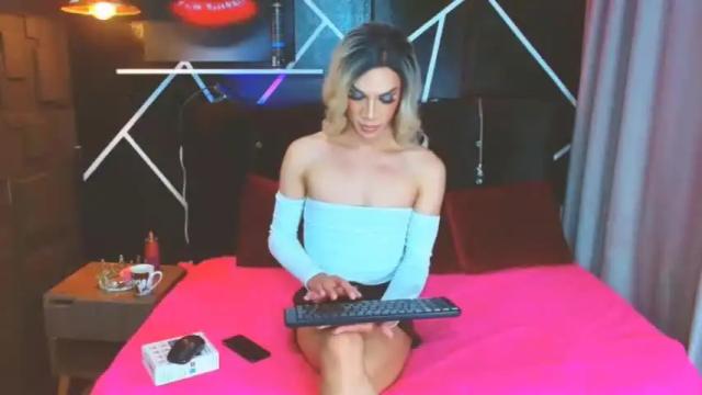 Image 10 of camila_hoottie Stream on Chaturbate on 12 months ago