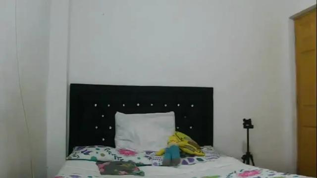 Image 8 of camila_leon27 Stream on Chaturbate on 28 months ago