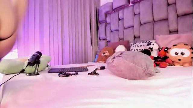 Image 7 of camila_matinez_ Stream on Chaturbate on 4 days ago