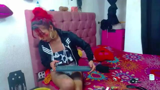 Image 6 of camila_roshee Stream on Chaturbate on 23 months ago