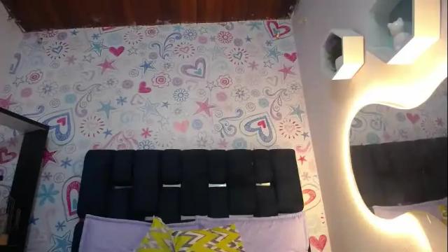 Image 4 of camila_rous_ Stream on Chaturbate on 1 month ago