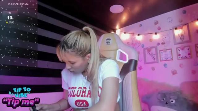 Image 4 of camila_sandoval Stream on Chaturbate on 13 months ago