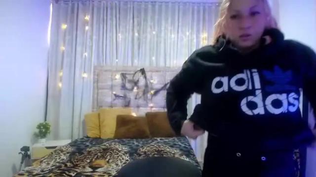 Image 2 of camila_villalba Stream on Chaturbate on 18 months ago
