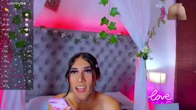 Image 2 of camilaa_harper Stream on Chaturbate on 15 months ago