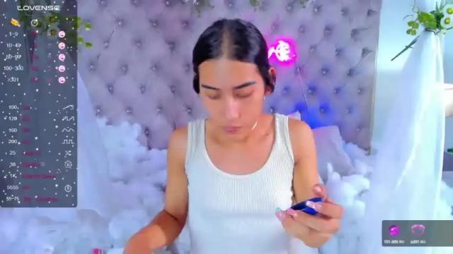 Image 7 of camilaa_harper Stream on Chaturbate on 15 months ago