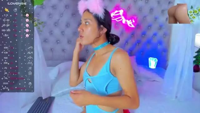 Image 3 of camilaa_harper Stream on Chaturbate on 14 months ago