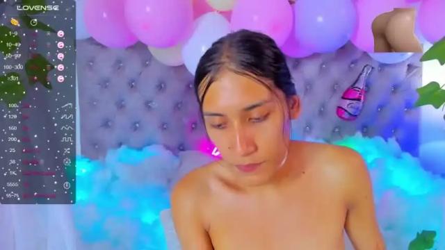 Image 11 of camilaa_harper Stream on Chaturbate on 14 months ago