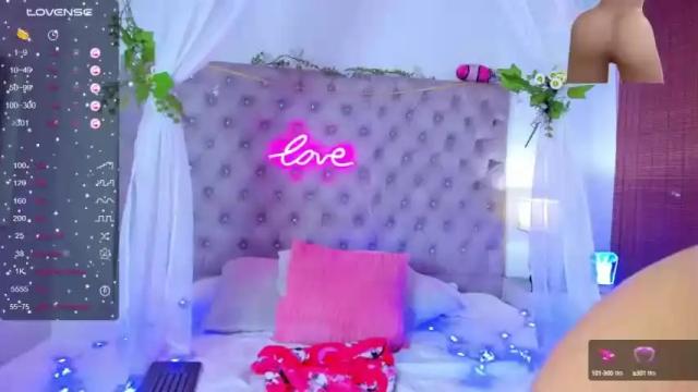Image 2 of camilaa_harper Stream on Chaturbate on 14 months ago