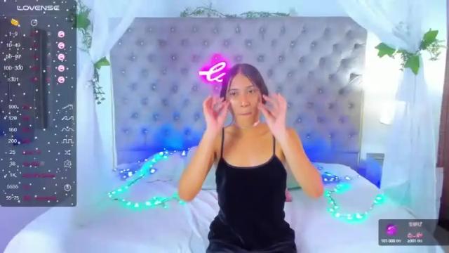 Image 12 of camilaa_harper Stream on Chaturbate on 14 months ago