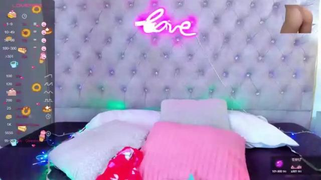 Image 11 of camilaa_harper Stream on Chaturbate on 14 months ago