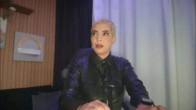 Image 3 of camilaachain Stream on Chaturbate on 1 month ago