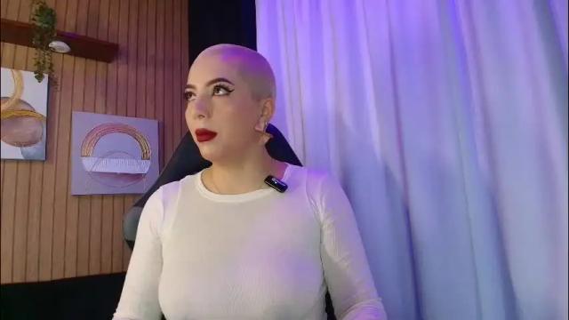 Image 3 of camilaachain Stream on Chaturbate on 13 days ago