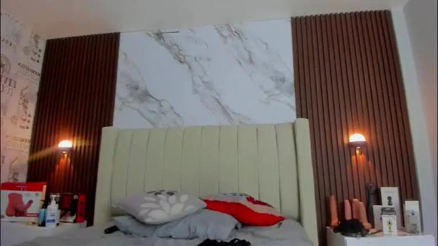 Image 3 of camilagray2 Stream on Chaturbate on 1 month ago