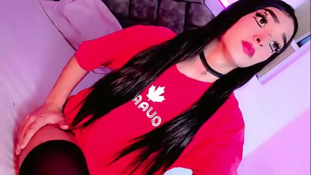 Image 3 of camilajhoones Stream on Chaturbate on 1 month ago
