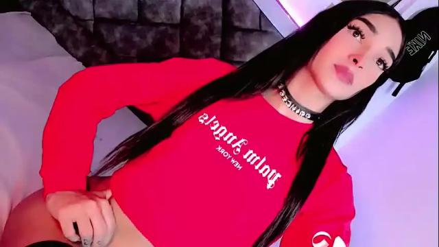 Image 3 of camilajhoones Stream on Chaturbate on 1 month ago