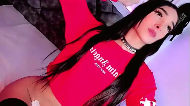 Image 4 of camilajhoones Stream on Chaturbate on 1 month ago