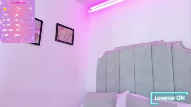 Image 4 of camilamonroee Stream on Chaturbate on 1 month ago