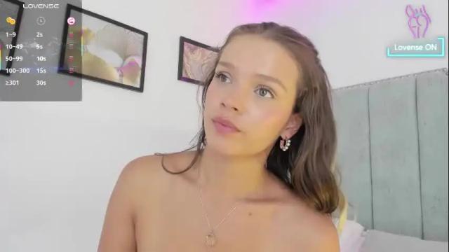 Image 8 of camilamonroee Stream on Chaturbate on 4 days ago
