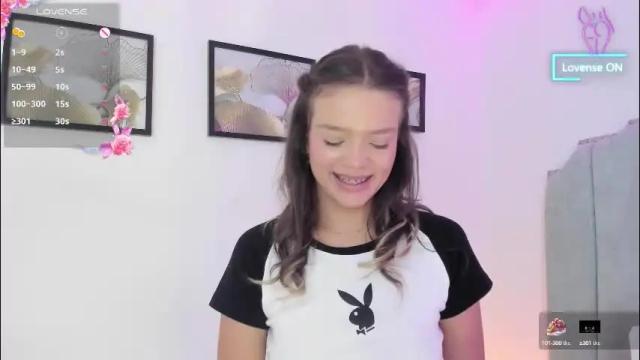 Image 11 of camilamonroee Stream on Chaturbate on 2 months ago