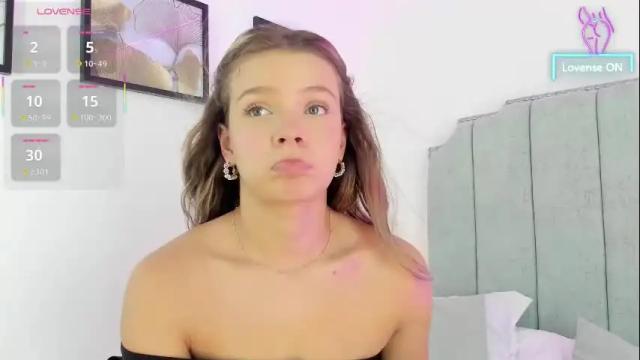 Image 2 of camilamonroee Stream on Chaturbate on 1 month ago