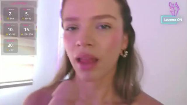 Image 12 of camilamonroee Stream on Chaturbate on 2 months ago