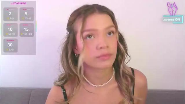 Image 7 of camilamonroee Stream on Chaturbate on 1 month ago