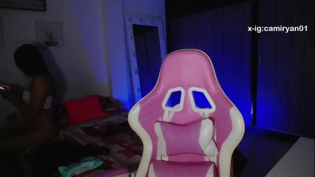 Image 10 of camilaryan Stream on Chaturbate on 29 days ago