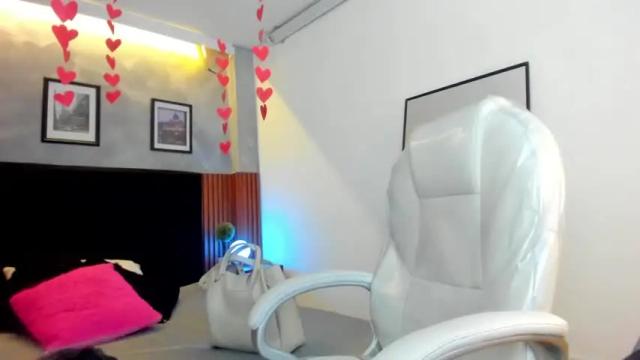 Image 2 of camilaysantiago31 Stream on Chaturbate on 15 months ago