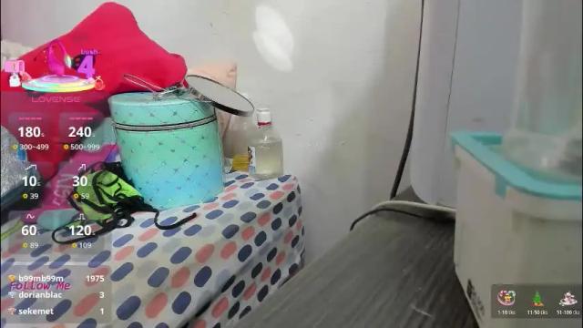 Image 2 of camile_milf Stream on Chaturbate on 28 days ago