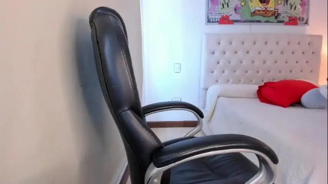 Image 4 of camileangel Stream on Chaturbate on 1 month ago