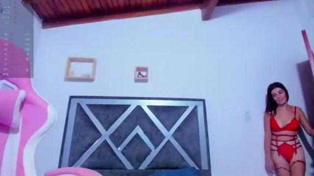 Image 11 of camilee_foz Stream on Chaturbate on 15 months ago