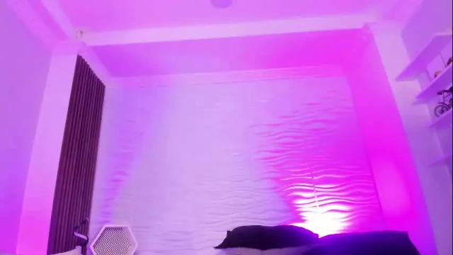 Image 2 of camileholmes_ Stream on Chaturbate on 2 months ago