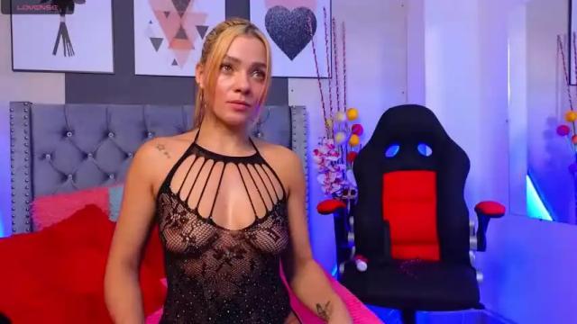 Image 6 of camilevasquez Stream on Chaturbate on 19 months ago