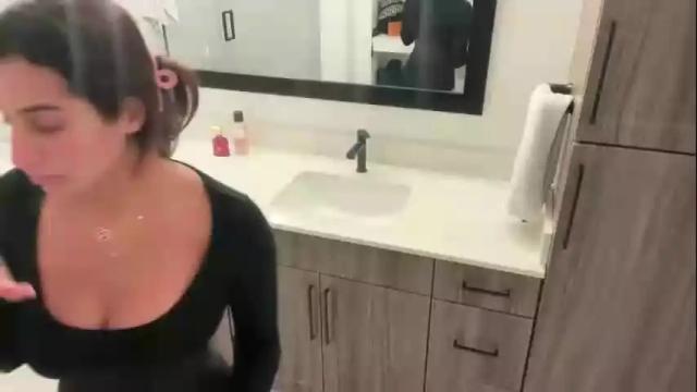 Image 8 of camiliakxoxo Stream on Chaturbate on 15 days ago