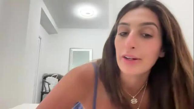 Image 4 of camiliakxoxo Stream on Chaturbate on 2 months ago
