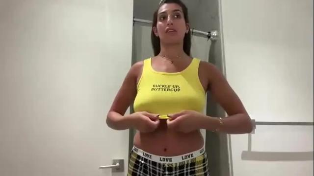 Image 3 of camiliakxoxo Stream on Chaturbate on 2 days ago